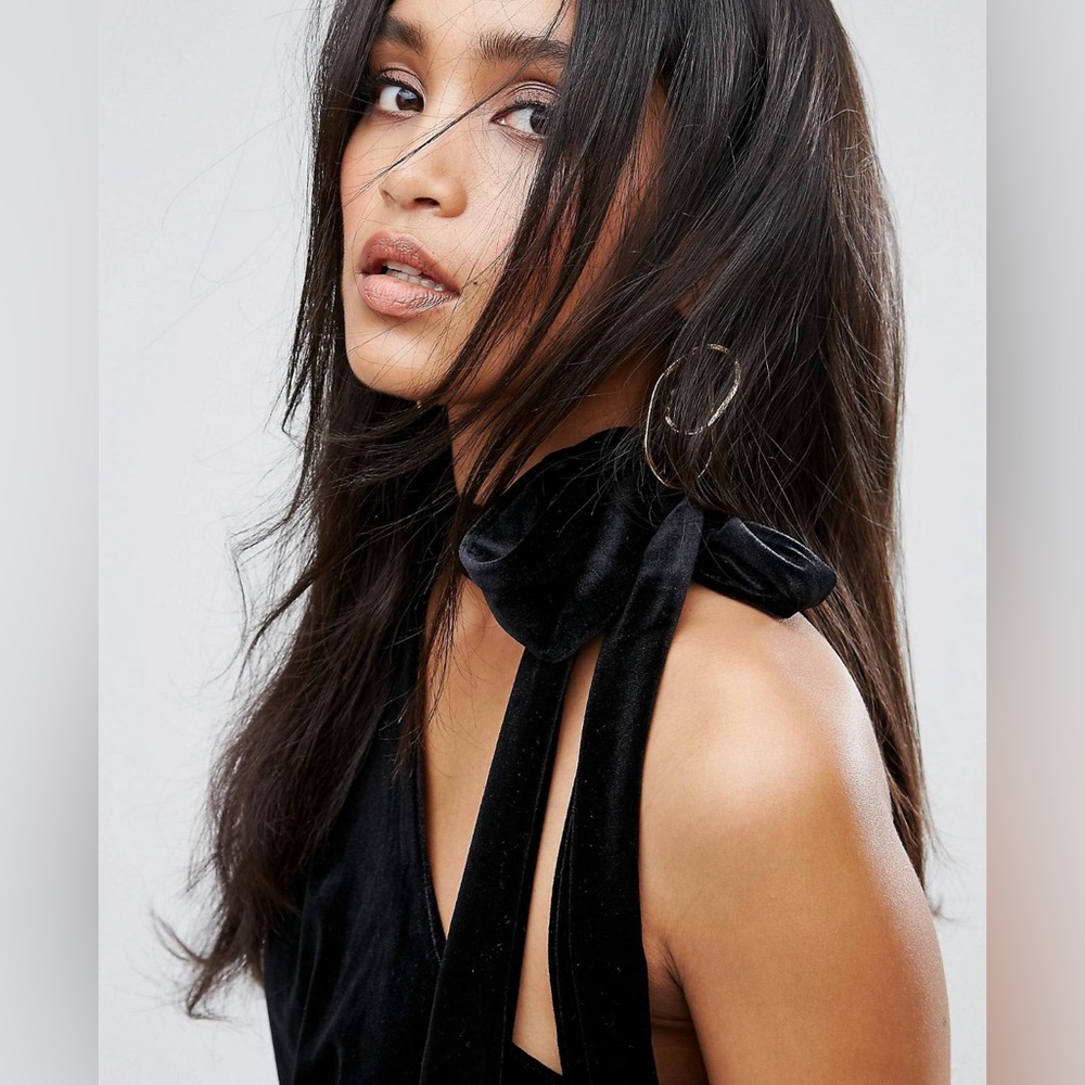 🖤 ASOS Lioness Choker Detail One Shoulder Velvet Jumpsuit size Small